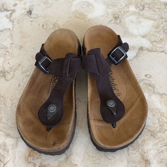 BETULA by BIRKENSTOCK~ Gizeh Thong Sandals ~ Brown Suede Leather - Picture 4 of 16